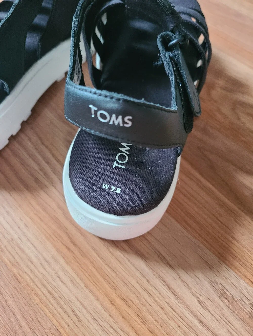 TOMS Black Platform Fisherman Sandal - Size 7.5 - Picture 3 of 4